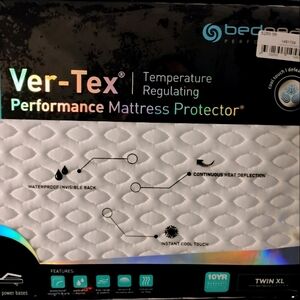 Vertex temperature regulating mattress cover